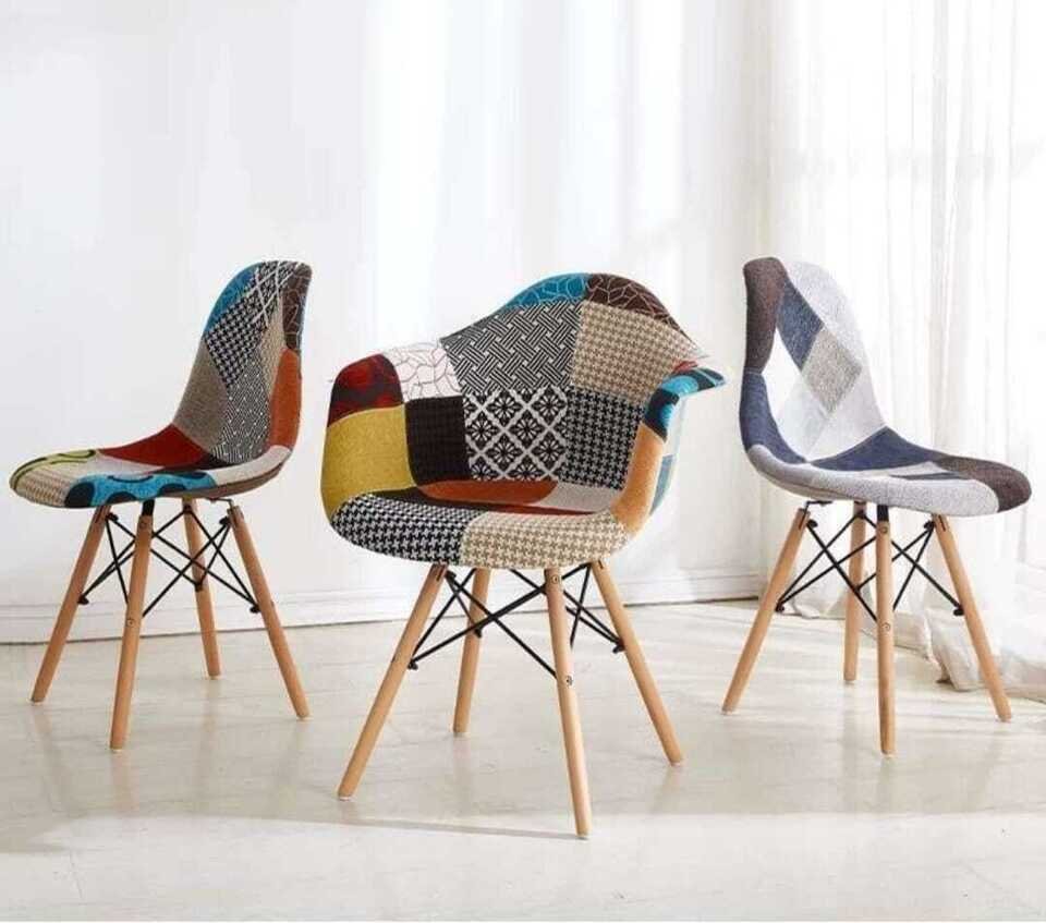 Sedia Patchwork Poltroncina Eiffel Tessuto Colorata Gambe Di Legno Faggio Design