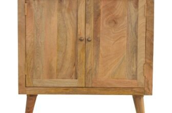 Armadio portaoggetti classico stile nordico tradizionale scandinavo corridoio credenza